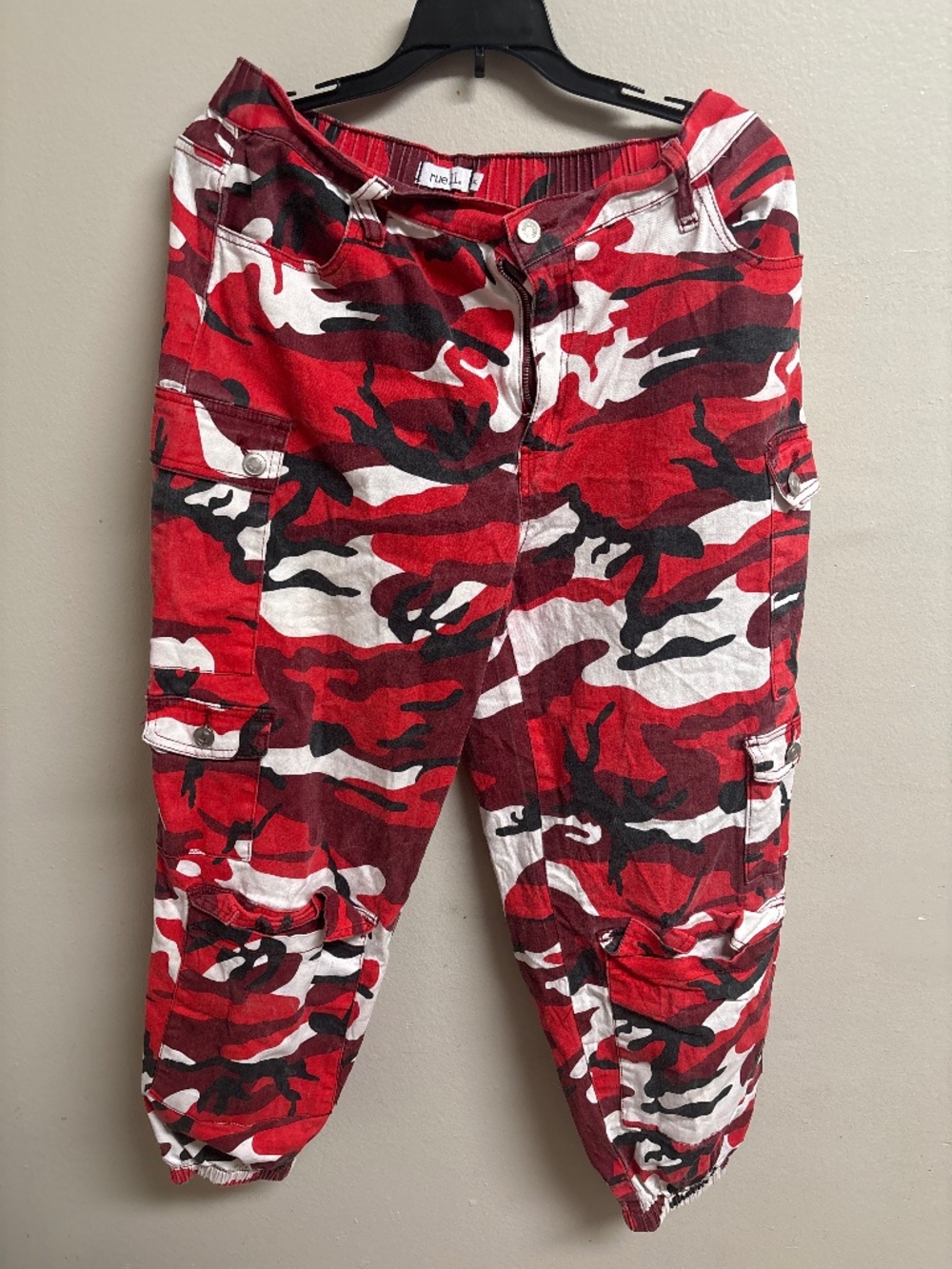 XL Rue 21 Red&Black fatigue Caprice style pants